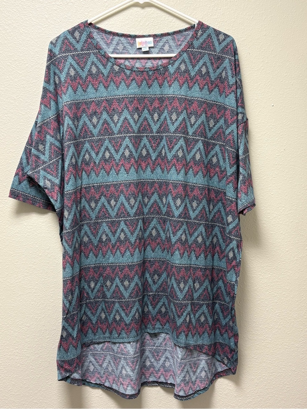 LuLaRoe Womens Plus 2XL Aztec Knit Tunic Blouse Hi-Low Blue Pink